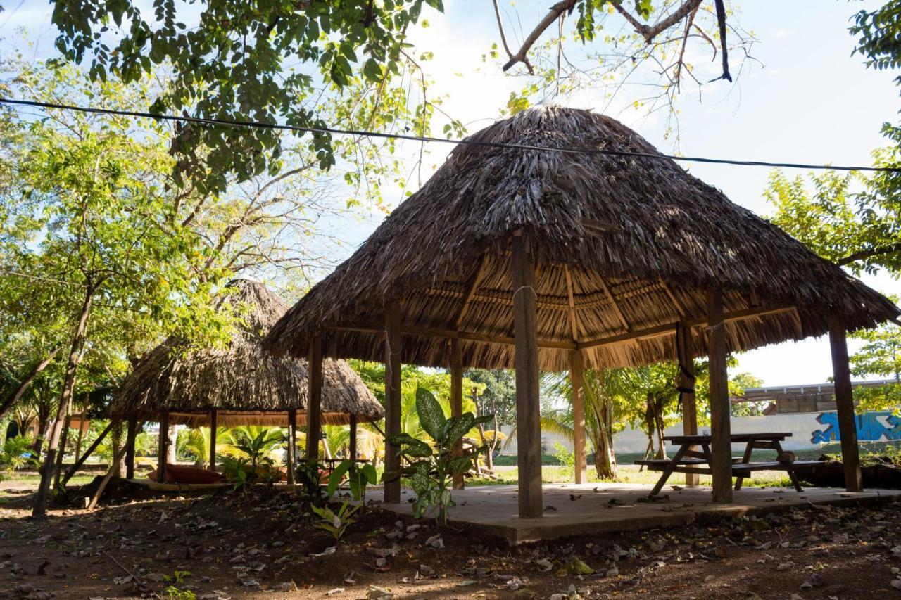 La Choza Playa Venao Hostel Exterior photo